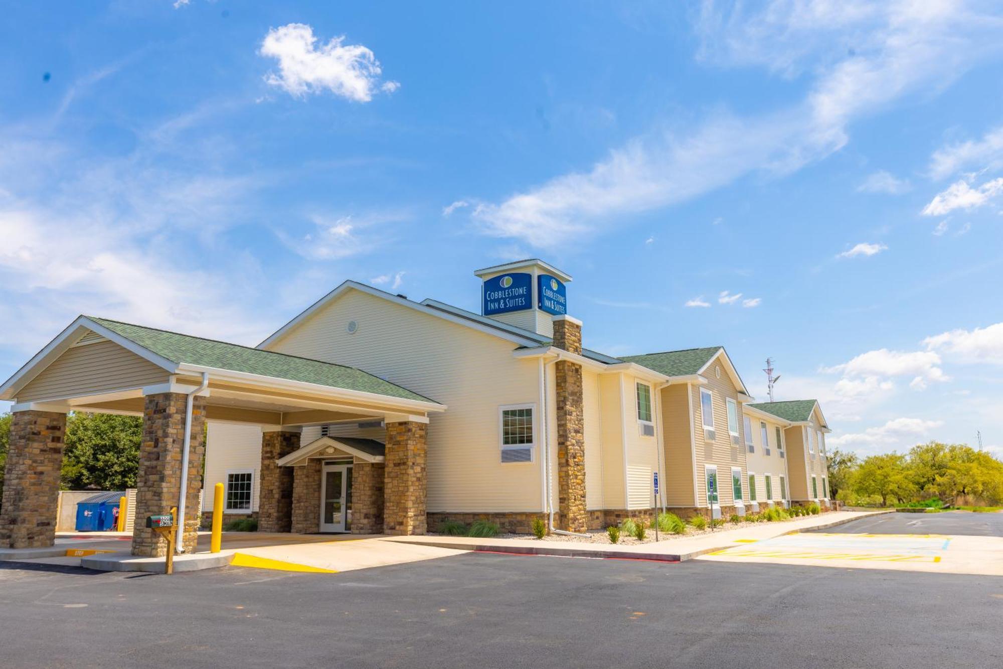Cobblestone Inn & Suites - Winters エクステリア 写真