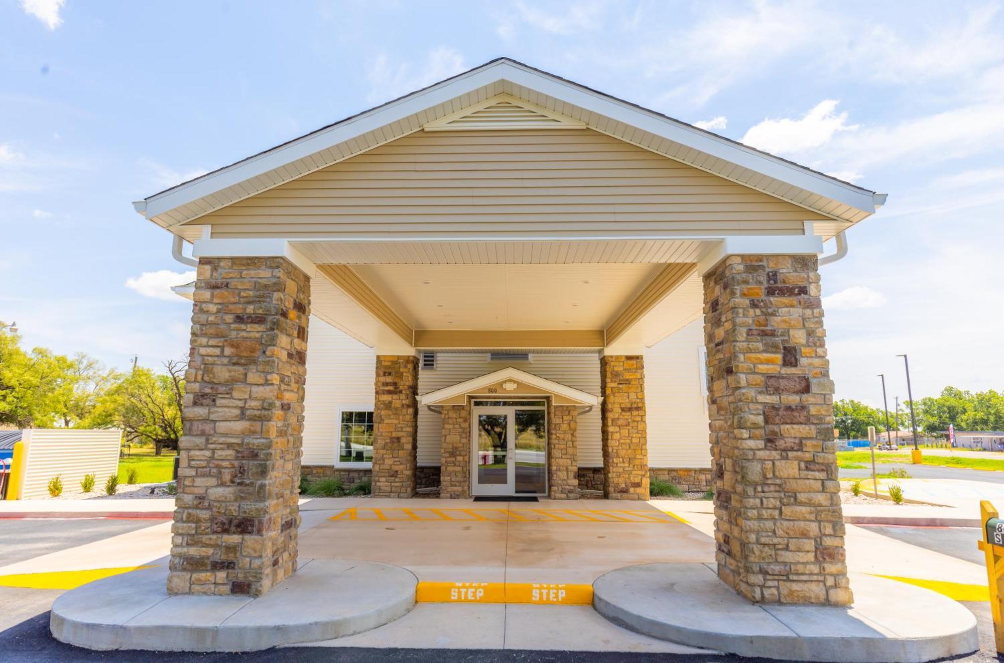 Cobblestone Inn & Suites - Winters エクステリア 写真