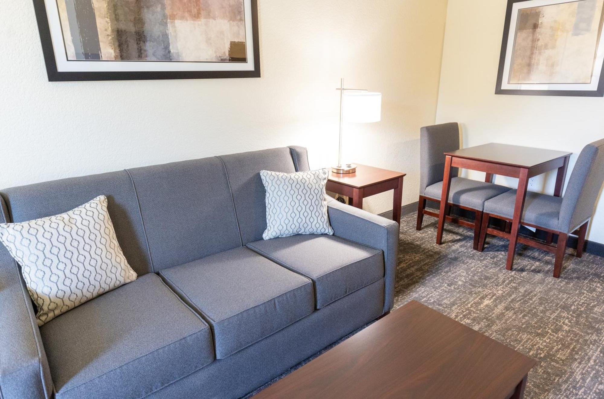 Cobblestone Inn & Suites - Winters エクステリア 写真