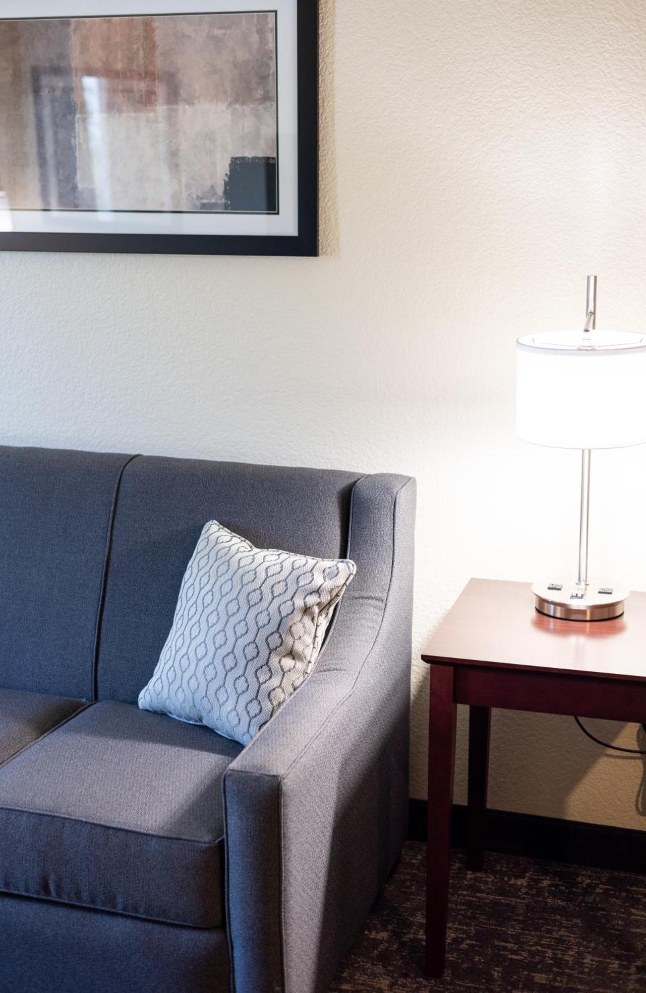 Cobblestone Inn & Suites - Winters エクステリア 写真