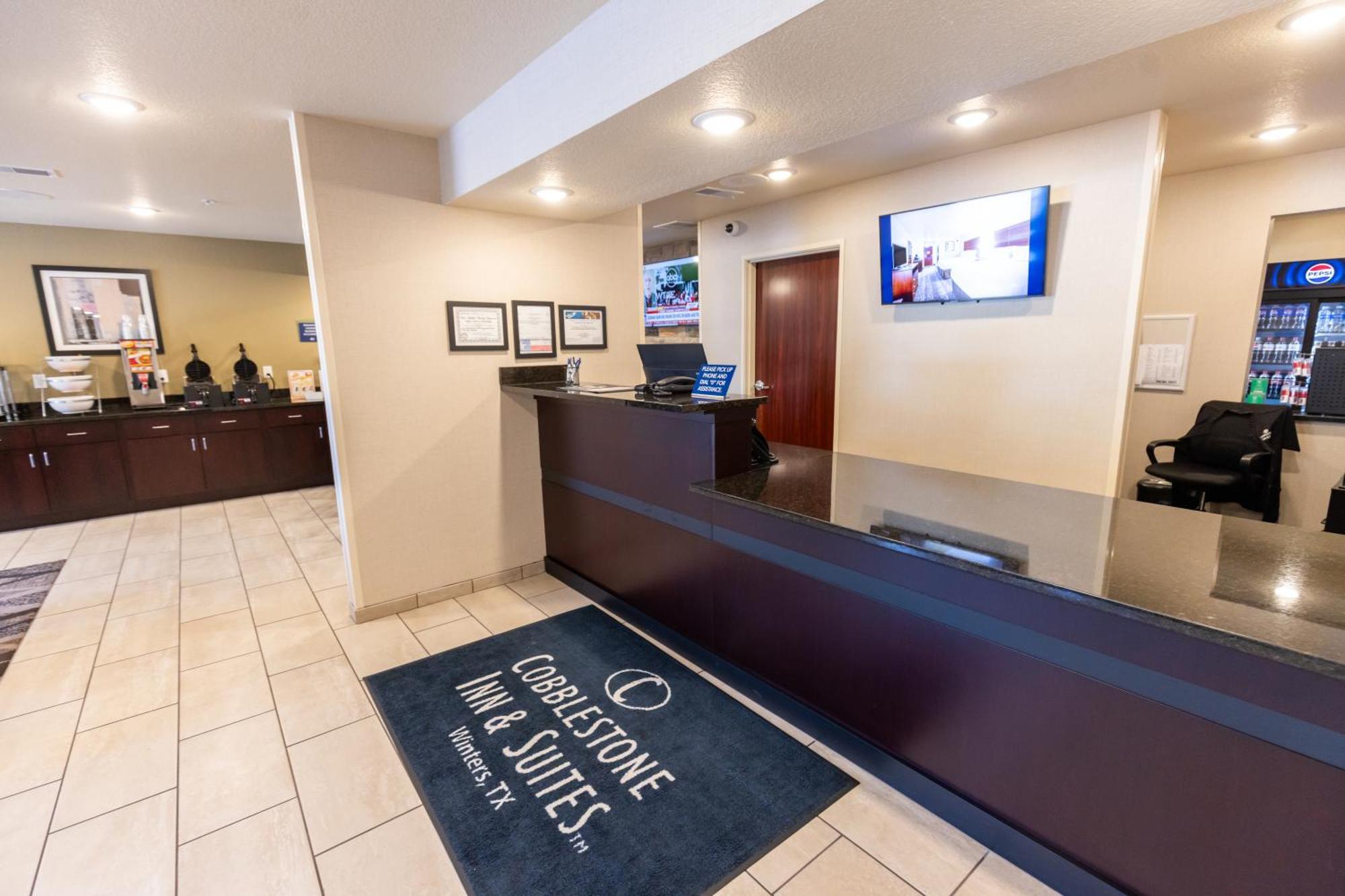 Cobblestone Inn & Suites - Winters エクステリア 写真